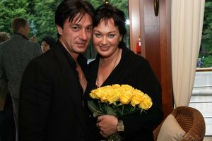 «Спасибо за любовь»: Гузеева выложила нежное фото с красавцем и это не муж