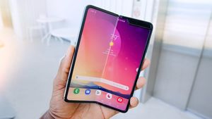 Samsung Galaxy Fold выйдет в России 25 октября по цене 159 990 рублей