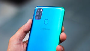 Samsung Galaxy M30s выходит в России по цене 16 990 рублей