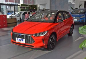 Хэтчбек BYD e2 и седан e3 2020 – новые китайские электромобили