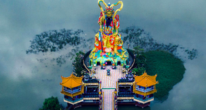Фотограф снял самые красивые и причудливые храмы Азии