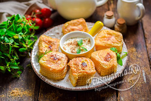 Необычная закуска из вафельных коржей и картофелем в духовке: рецепт с фото пошагово
