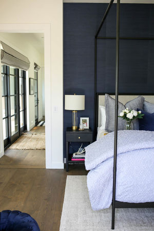 15 прекрасных идей дизайна интерьера спальни в тёмно-синих тонах