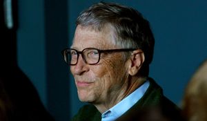 Билл Гейтс защищает Huawei в противостоянии с США