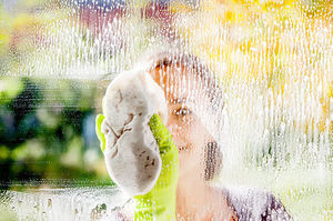 Простые, но эффективные способы вымыть окна в домашних условиях