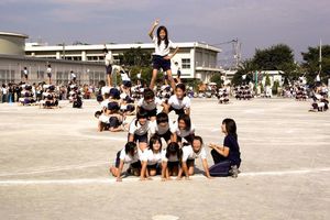 Кумитаисо: японские школьники строят человеческие пирамиды, хотя их родители против