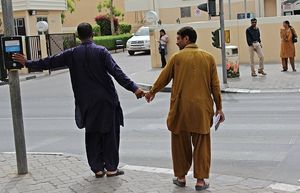 «Давай останемся друзьями»: почему в Индии взрослые мужчины держатся за руки