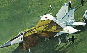 Пилот секретного МиГ-25 поднялся с аэродрома СССР и улетел в США