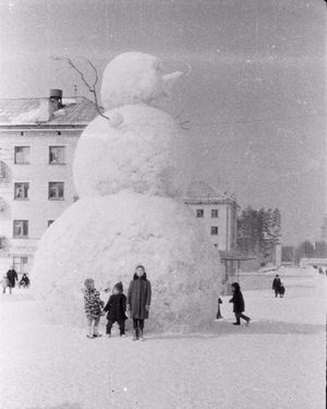 «Снежная дура»: история снеговика