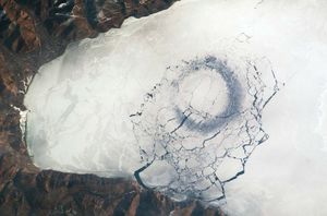 Чудеса Байкала: уникальные природные явления самого глубокого озера в мире