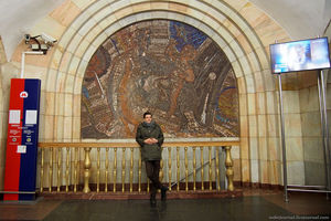 У станции метро Добрынинская сегодня юбилей