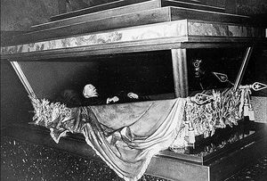 Зачем Гитлер хотел сделать из мумии Ленина музейный экспонат