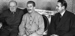 Почему для покушения на Сталина немецким диверсантам шили специальное пальто