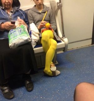 Странные и необычные пассажиры в метро (32 фото)