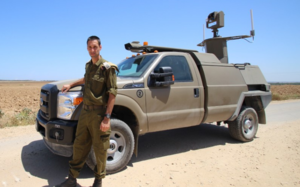 На вооружение армии Израиля поступил полностью автономный автомобиль