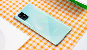 Samsung Galaxy A71 вышел в России по цене 30 000 рублей