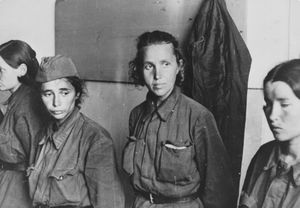 Каких советских пленных женщин немцы ненавидели больше всего