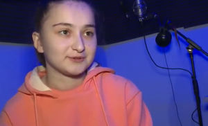 Хит десятиклассницы из Владикавказа за пару дней возглавил все музыкальные топ-чарты