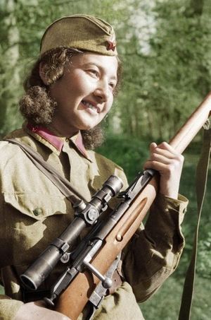 Виражи судьбы Зибы Ганиевой: актриса, которая уничтожила 130 фашистов и стала доктором востоковедения