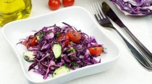 Салат из фиолетовой капуст