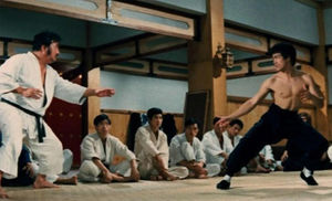 Вин Чун против карате: старый мастер остановил уверенного в себе каратиста