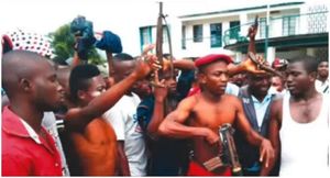 Банда Соломона Космоса — полиция Нигерии задержала культистов, устроивших войну на улицах Лагоса