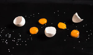 Рецепт соленых яичных желтков