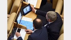 Депутаты Госдумы не хотят урезать свои зарплаты в счет помощи нуждающимся в условиях пандемии