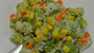 Постный рис с овощной смесью