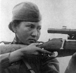 Подвиг во имя Родины. Алия Молдагулова - Герой Советского Союза