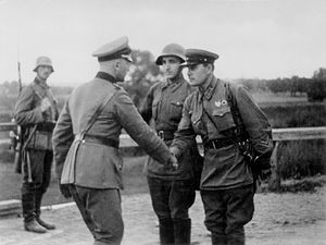 Как СССР сотрудничал с Германией перед нападением Гитлера
