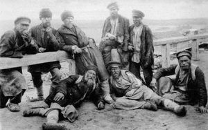 Смерды и холопы: как жили низшие касты на Руси
