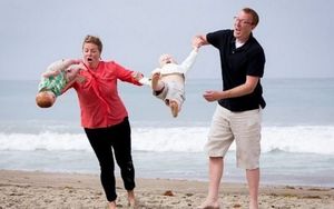 Они просто хотели сделать семейное фото на пляже