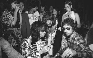 Боб Дилан и Кит Ричардс празнуют 29-летие Мика Джаггера, 1972 год