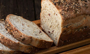 Заменили сдобу на цельнозерновой хлеб: простые изменения в еде работают лучше диет