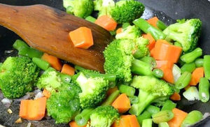 Берем пакет замороженных овощей и делаем вкуснейшую еду