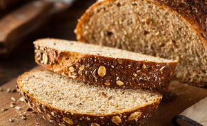Соленья и жирное: 5 продуктов, которые нельзя есть с хлебом