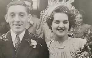 Как выглядят супруги, которые поженились 70 лет назад и до сих пор вместе