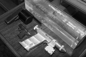 Чем был опасен советский лазерный пистолет