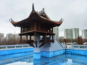 Пагода на одной колонне в Ханое и в Москве