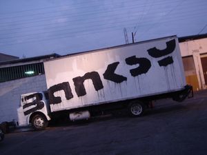 Бэнкси — самый таинственный и скандальный мастер граффити