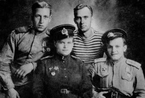 «Фрау чёрная смерть»: как восемнадцатилетняя девушка командовала русскими морпехами