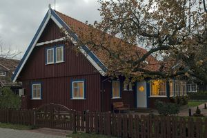 Дизайнерский ремонт в старом деревенском доме: скандинавский минимализм и жилая мансарда
