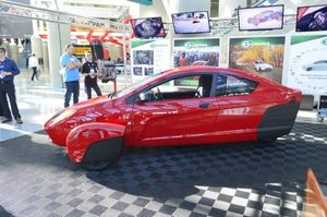 Elio Motors презентовала трехколесный прототип P5 на лос-анджелесском автошоу