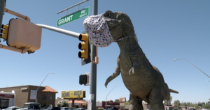 Христиане против динозавров: в Аризоне верующие оскорбились статуей тирекса