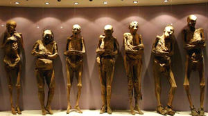 Зачем во времена Средневековья европейцы ели египетские мумии