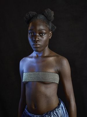 Шокирующая традиция Камеруна — утюжка груди