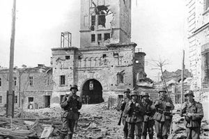 Почему немцы два раза штурмовали Брестскую крепость