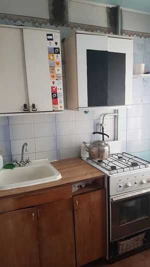 Маленькая кухня - 5,5 кв.м. До и после