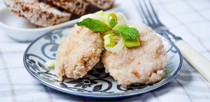 Как готовить рыбные котлеты из минтая (вкусные и сытные рецепты)